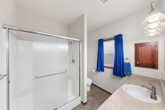 827 Isherwood Drive, Central Point, OR 97502