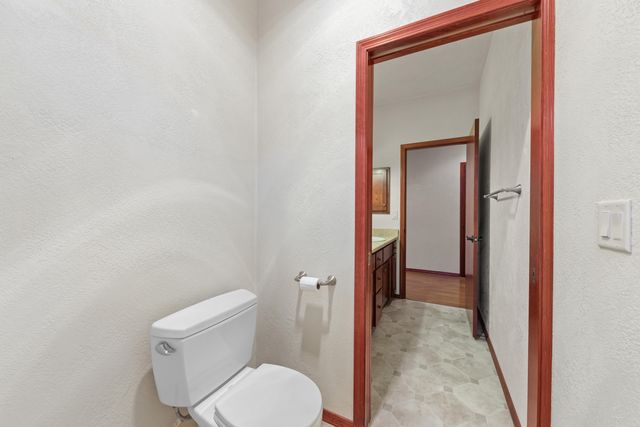 827 Isherwood Drive, Central Point, OR 97502