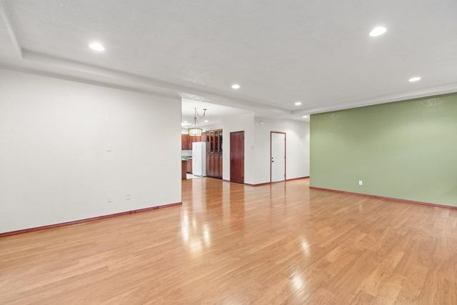 827 Isherwood Drive, Central Point, OR 97502