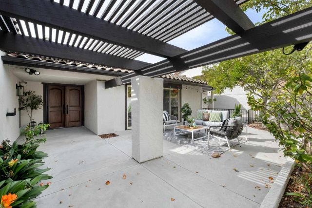 17976 Sencillo Lane, San Diego, CA 92128