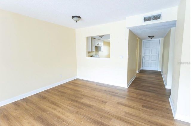 6332 NEWTOWN CIRCLE 32B2, Tampa, FL 33615