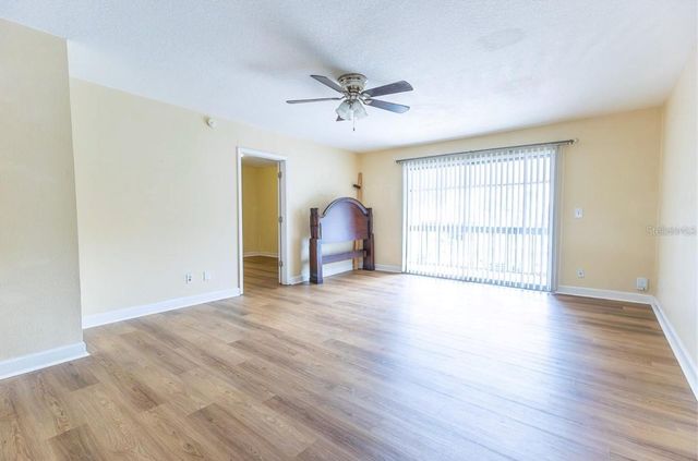 6332 NEWTOWN CIRCLE 32B2, Tampa, FL 33615