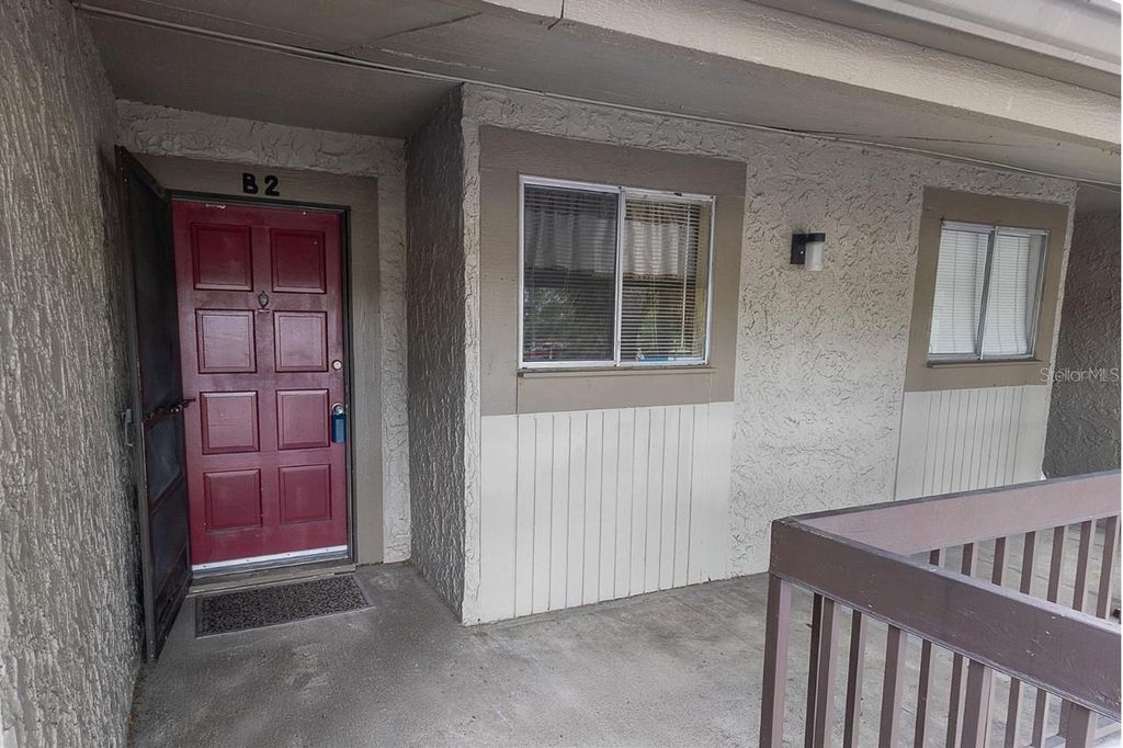 6332 NEWTOWN CIRCLE 32B2, Tampa, FL 33615