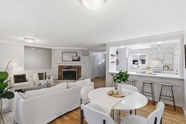 711 E Bedivere Dr, Spokane, WA 99218