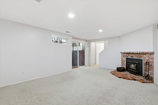 711 E Bedivere Dr, Spokane, WA 99218