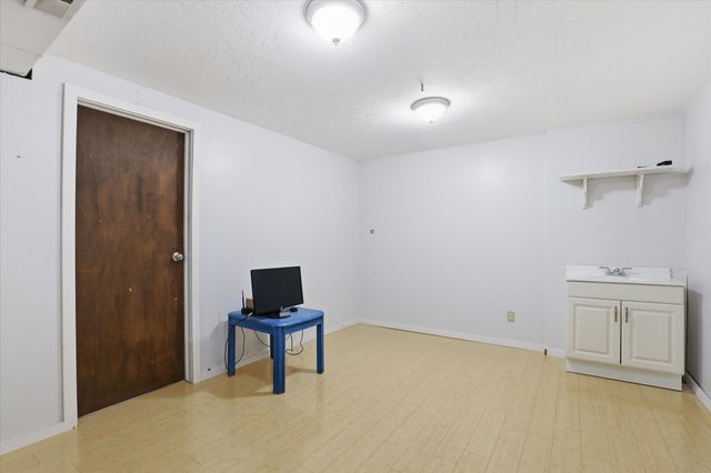 711 E Bedivere Dr, Spokane, WA 99218