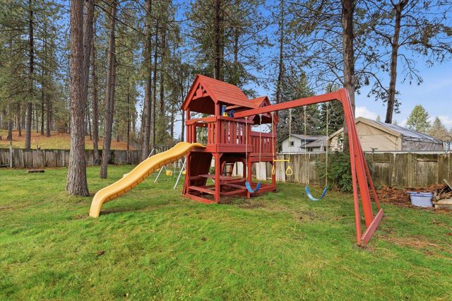 711 E Bedivere Dr, Spokane, WA 99218