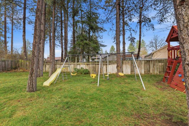 711 E Bedivere Dr, Spokane, WA 99218