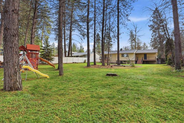 711 E Bedivere Dr, Spokane, WA 99218