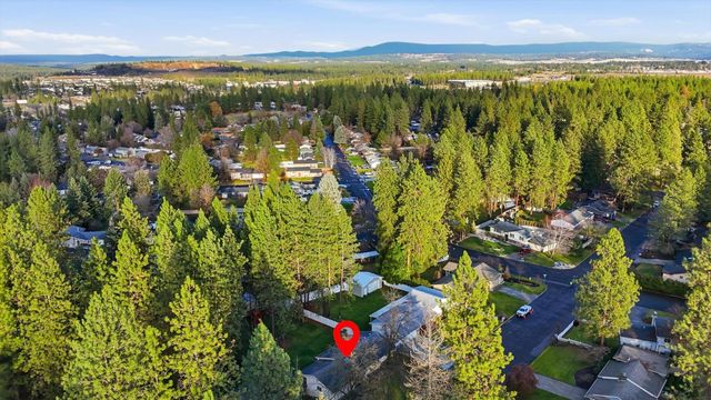 711 E Bedivere Dr, Spokane, WA 99218