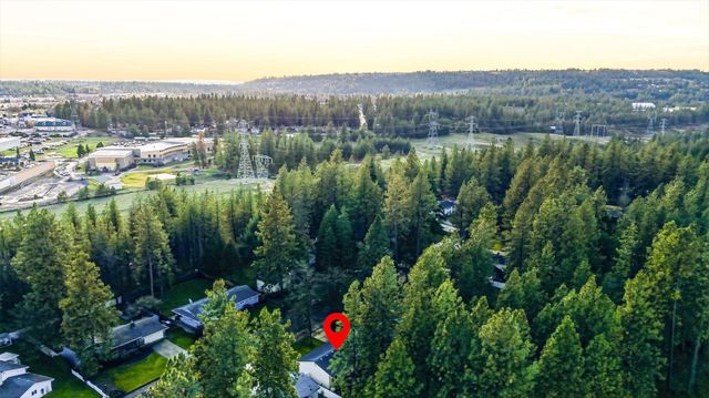 711 E Bedivere Dr, Spokane, WA 99218