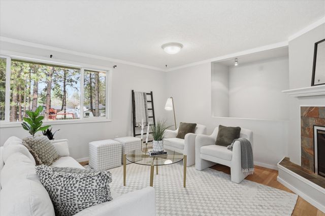 711 E Bedivere Dr, Spokane, WA 99218