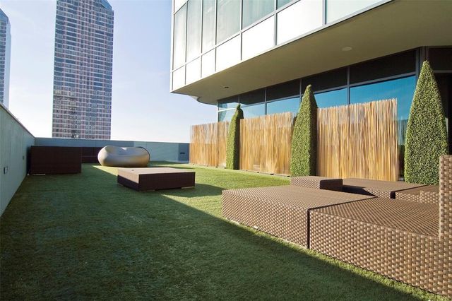 1600 Post Oak Boulevard 904, Houston, TX 77056