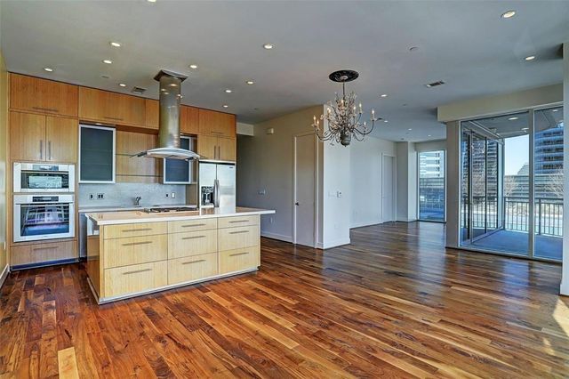 1600 Post Oak Boulevard 904, Houston, TX 77056