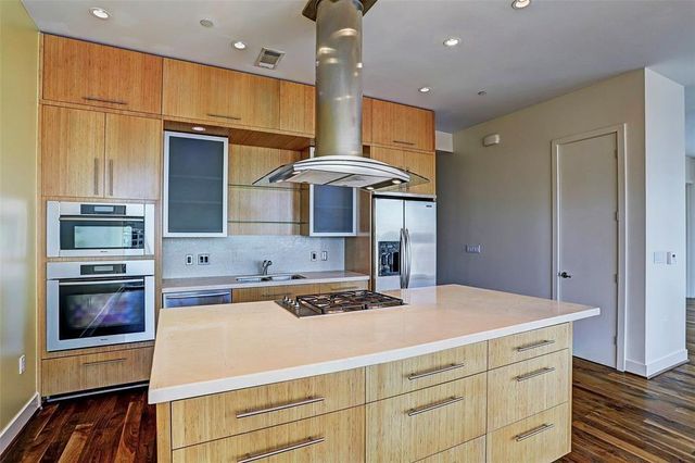 1600 Post Oak Boulevard 904, Houston, TX 77056