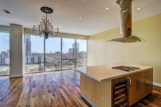 1600 Post Oak Boulevard 904, Houston, TX 77056