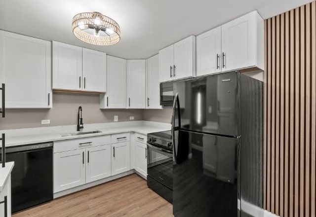 5840 W 104th Street 212, Oak Lawn, IL 60453
