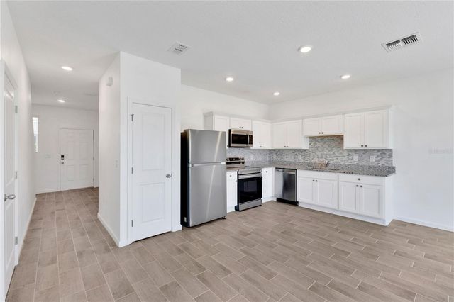 5913 PINEY SHRUB PLACE, St Cloud, FL 34771