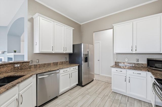 218 Quail Meadows Lane, Arlington, TX 76002