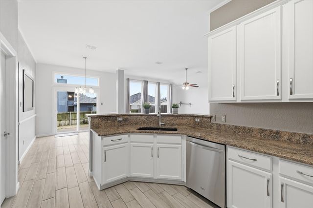 218 Quail Meadows Lane, Arlington, TX 76002