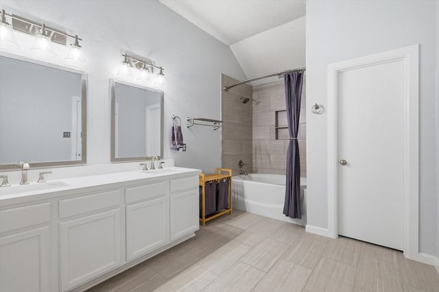 218 Quail Meadows Lane, Arlington, TX 76002