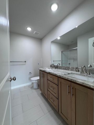 355 Division Street, Sparta, MO 65753