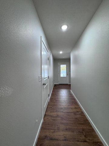 355 Division Street, Sparta, MO 65753