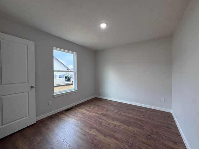 355 Division Street, Sparta, MO 65753