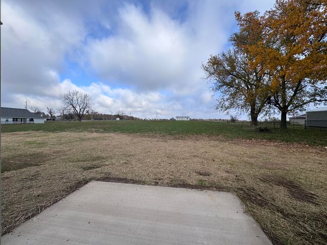 355 Division Street, Sparta, MO 65753