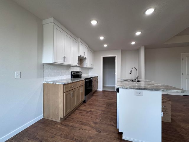 355 Division Street, Sparta, MO 65753