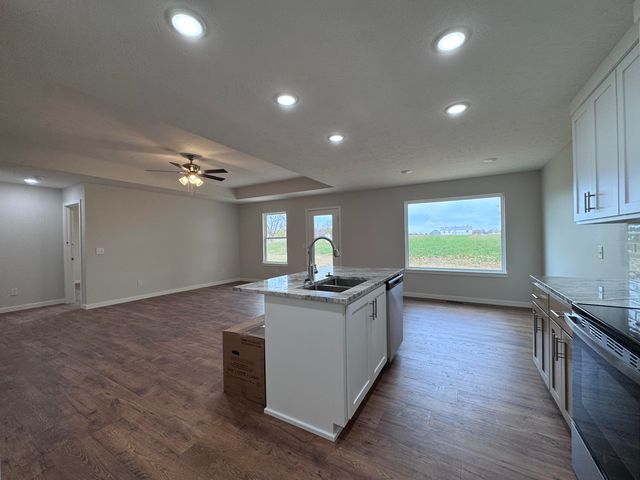 355 Division Street, Sparta, MO 65753