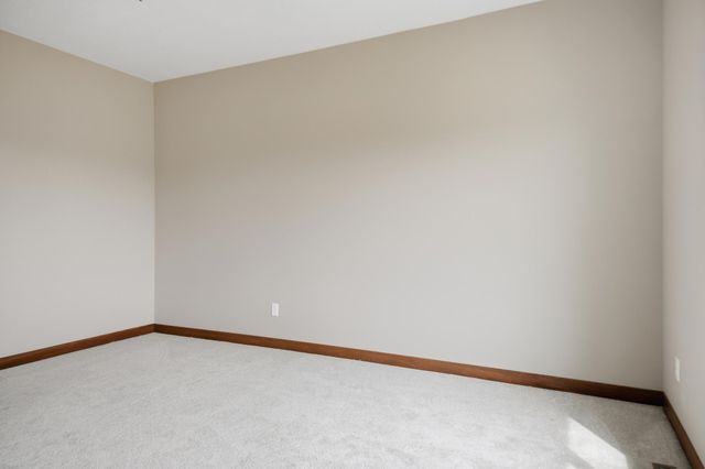 1306 18th Street NE, Austin, MN 55912