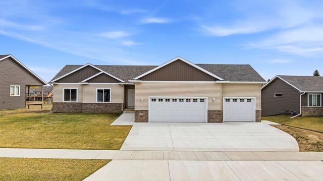 1306 18th Street NE, Austin, MN 55912