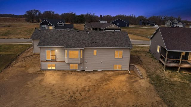 1306 18th Street NE, Austin, MN 55912
