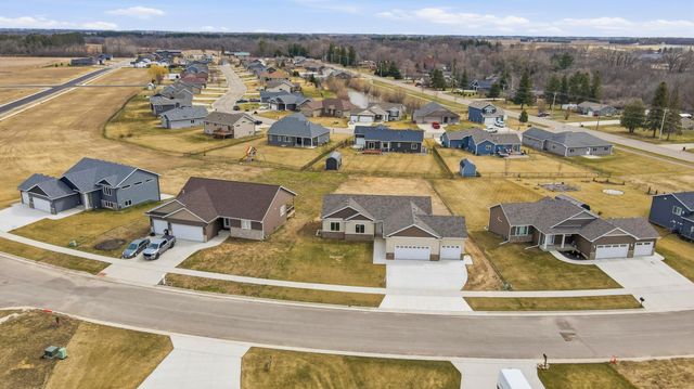 1306 18th Street NE, Austin, MN 55912