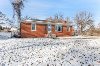 21299 Sunset Avenue, Warren, MI 48091