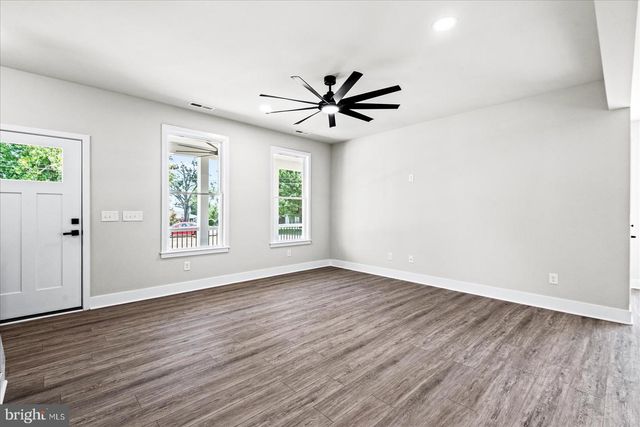 700 TAGGART ST, Colonial Beach, VA 22443