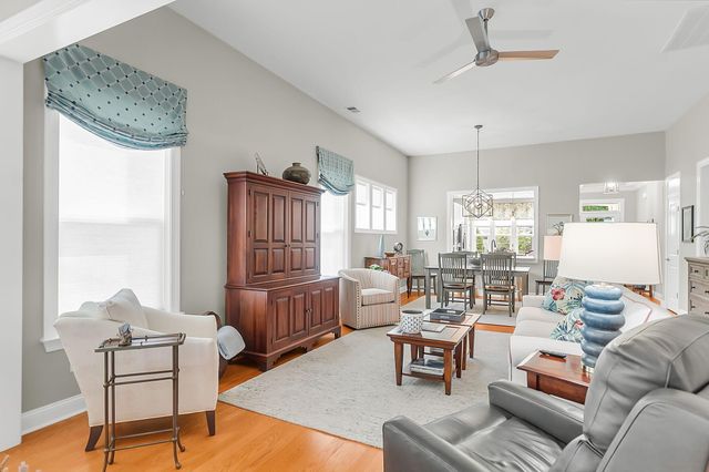 3121 Cross Vine Lane, Summerville, SC 29483