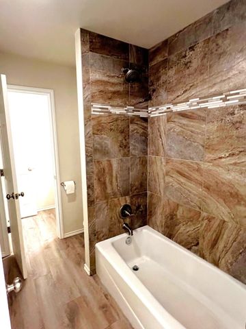 7504 Ave W, A, Lubbock, TX 79423