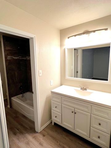 7504 Ave W, A, Lubbock, TX 79423