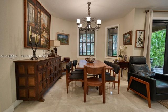 2706 Kinsington Cir 23-2, Weston, FL 33332