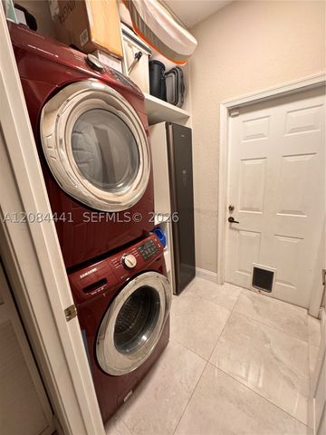 2706 Kinsington Cir 23-2, Weston, FL 33332