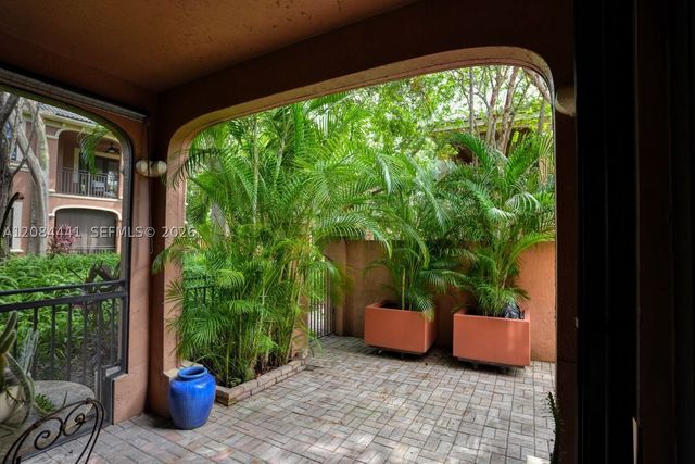 2706 Kinsington Cir 23-2, Weston, FL 33332