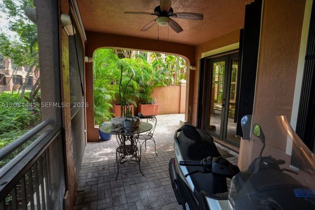2706 Kinsington Cir 23-2, Weston, FL 33332