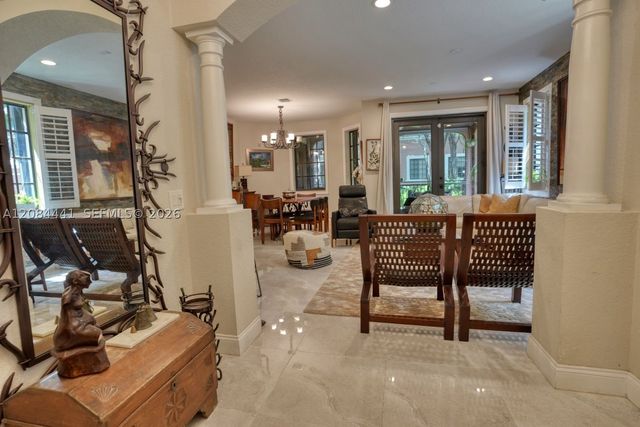 2706 Kinsington Cir 23-2, Weston, FL 33332