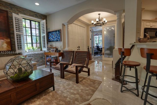 2706 Kinsington Cir 23-2, Weston, FL 33332