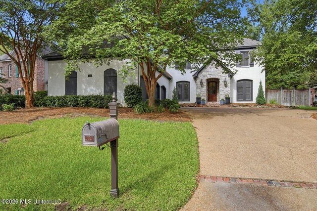 520 Heatherstone Court, Ridgeland, MS 39157