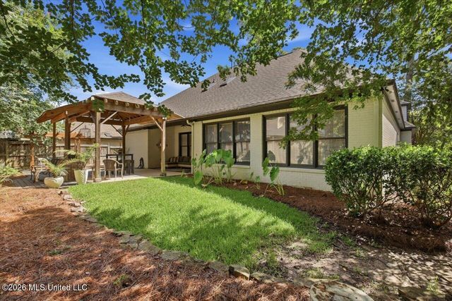 520 Heatherstone Court, Ridgeland, MS 39157