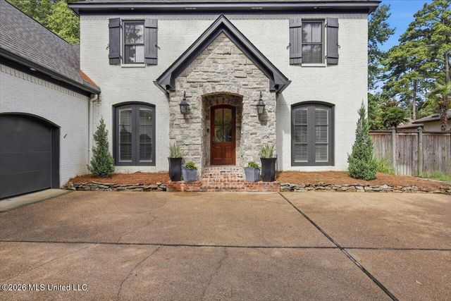 520 Heatherstone Court, Ridgeland, MS 39157