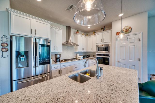 6136 VOYAGERS PLACE, Apollo Beach, FL 33572